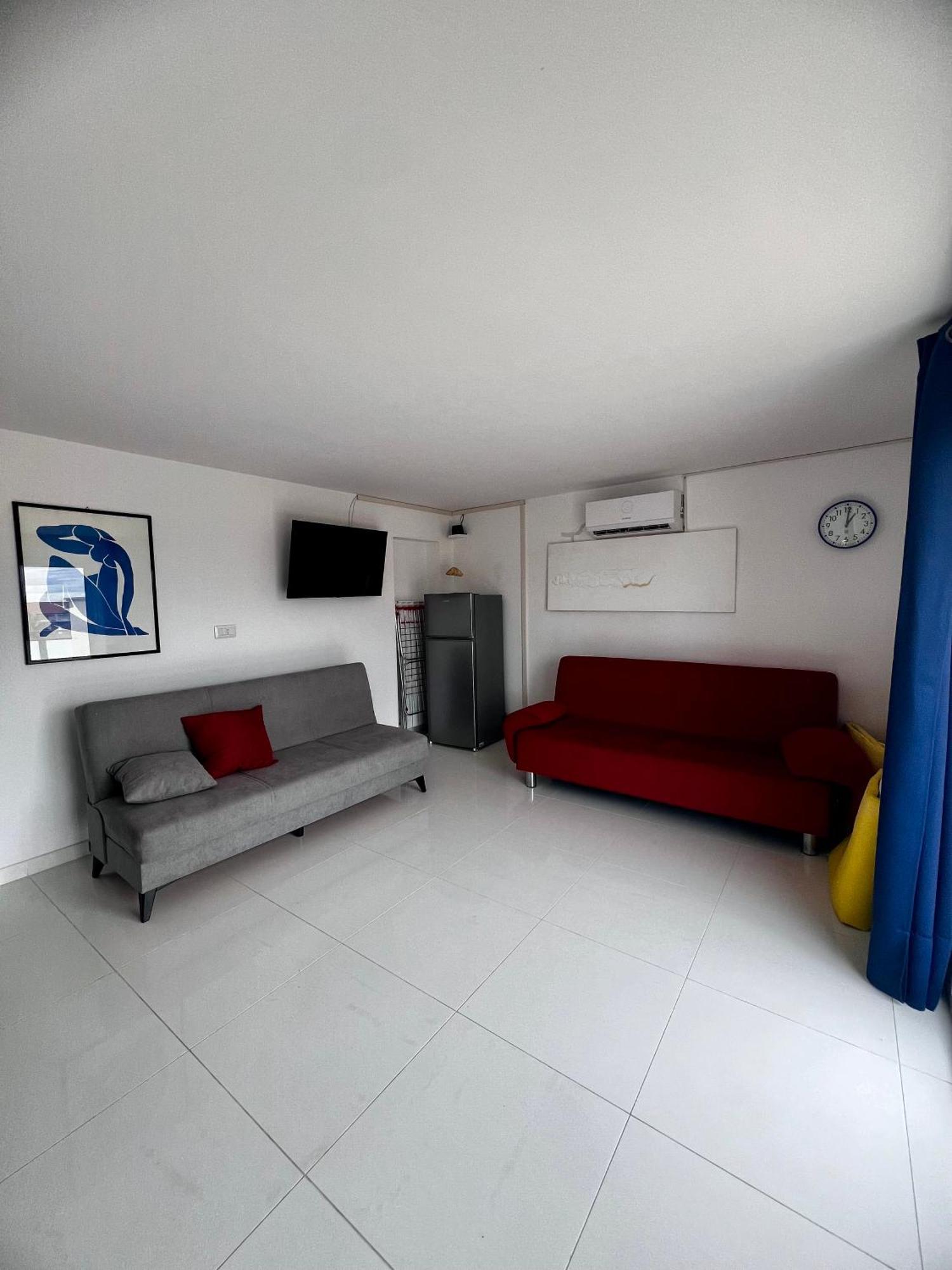 Roma Airport Sky Apartments فيوميتشينو الغرفة الصورة